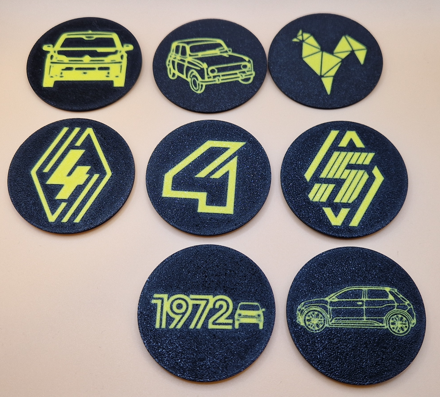 Center console cup holder insert for Renault 4 and 5