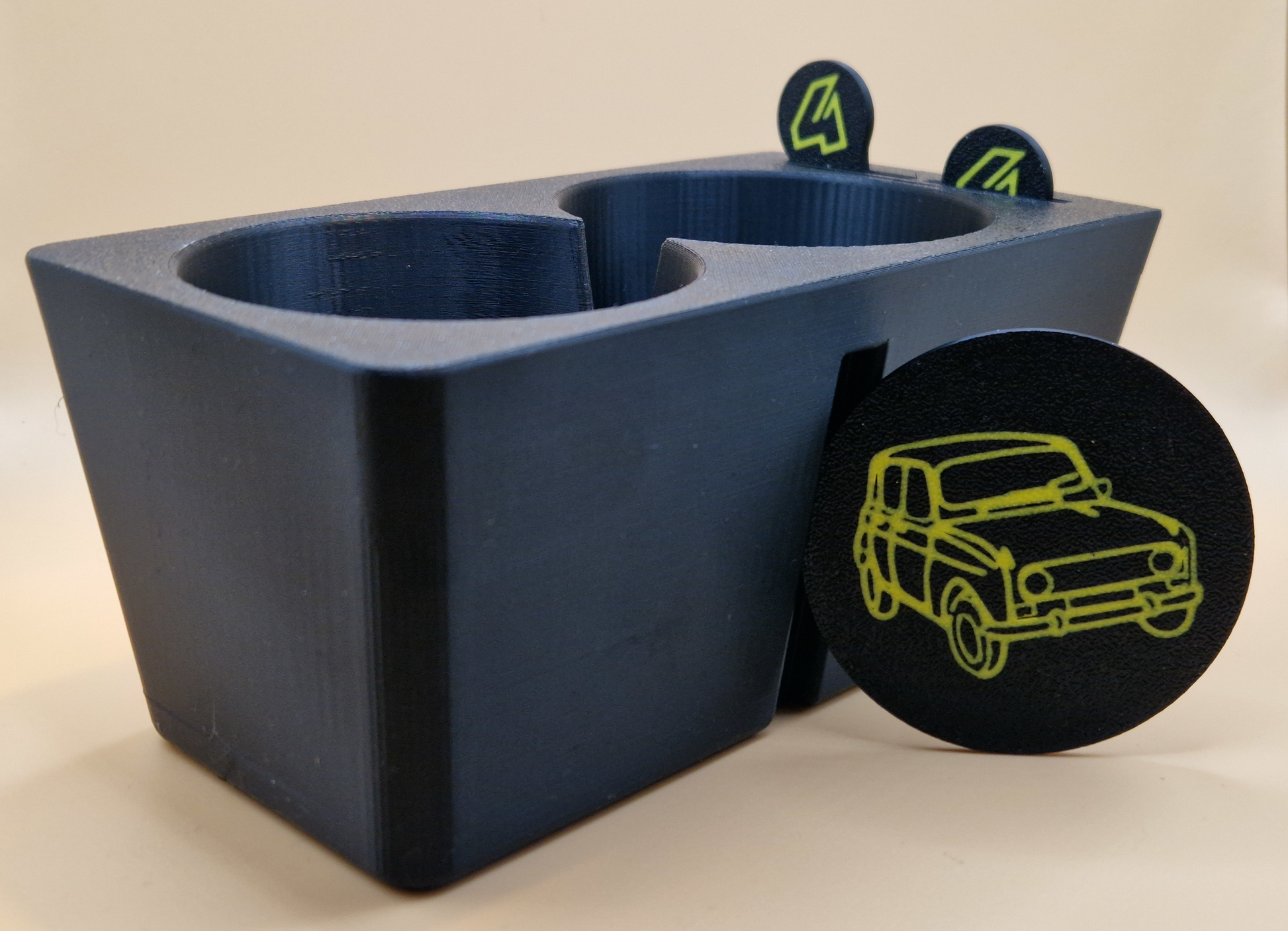 Cup holder for Renault 4 and 5 with interchangeable logo insert